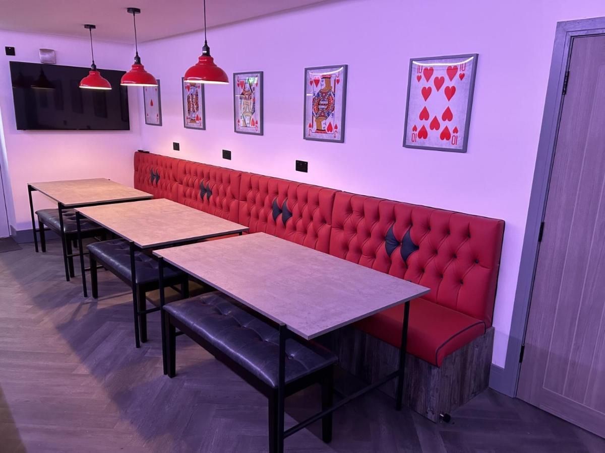 The White House Vegas Suites Blackpool Bagian luar foto